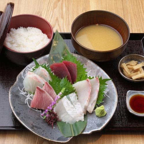 Set meal of 5 kinds of sashimi