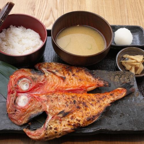 ちょっと贅沢な定食も有り