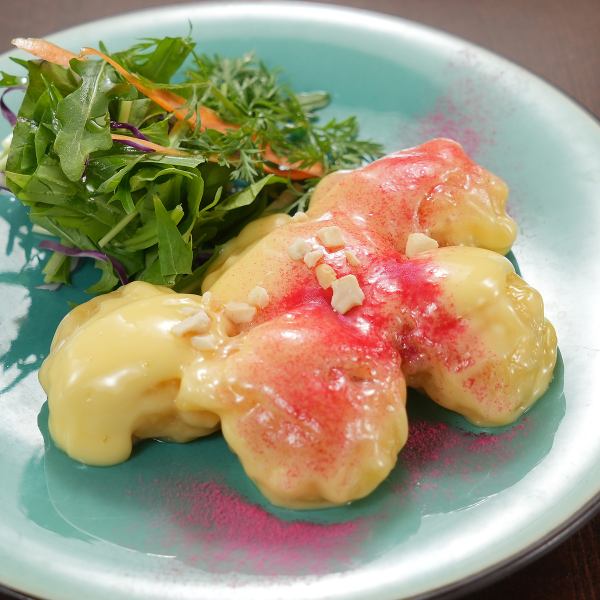 【海老マヨ】プリっとした海老を高温でカラッと揚げ、なめらかなマヨネーズソースで旨味を引き立てます♪