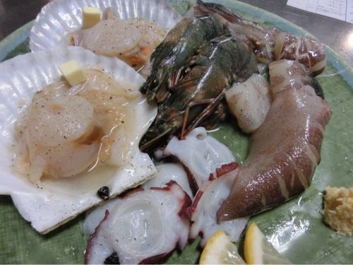 Grilled shrimp (black tiger) / scallop