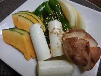 Baked vegetables (long onion, onion, pumpkin, bell pepper, shiitake, eringi, shimeji)
