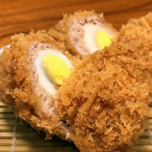 2 Menchi-katsu with quail eggs