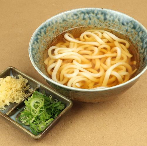 最後の〆に食べたくなる、素うどん