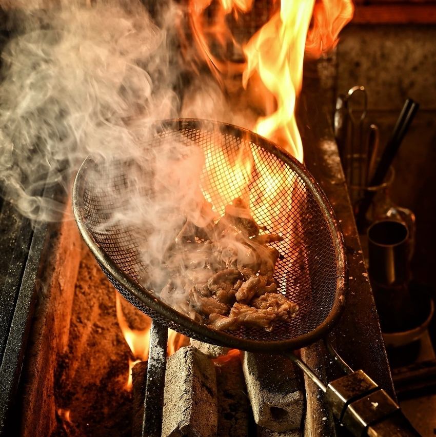 備長炭で焼く知覧地鶏や希少な「ちょうちん」など絶品串が勢揃い