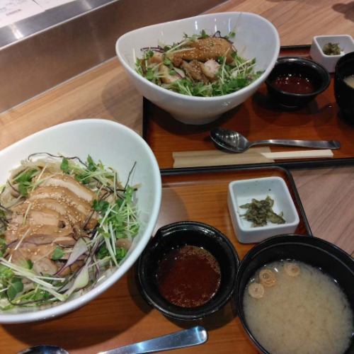 오호츠크의 은혜 우치유키초점
점장의 키무라입니다.
이번 주 일일
어린 닭 데리야키와 야채 나물 덮밥
어린 닭 데리야키와 야채를 많이
수제 한국식 소스로 드세요.
신향, 된장국 포함
부가세 포함 1100엔입니다.
즐기세요!
추천 점심입니다.
수량 한정입니다.기다리고 있습니다♪
#우치유키초 점심 #신바시 점심 #테리야키 #나물 덮밥