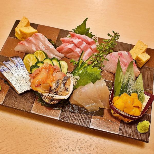 [Yadori's proudly fresh sashimi!]