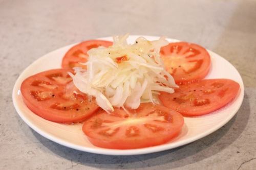 Onion tomato salad