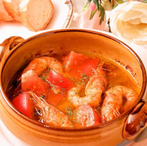 "Angel shrimp" and tomato ajillo