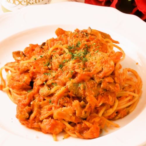 This tomato sauce spaghetti with tuna