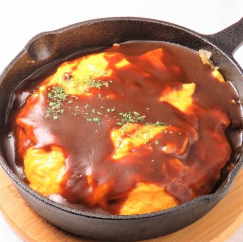 Soft egg iron plate demiglace omelet rice