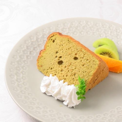Matcha chiffon cake