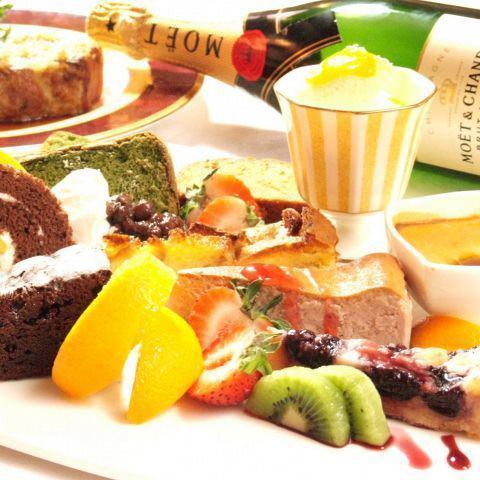 Very popular with women "Night CAFE set" 1760 yen per person (tax included)