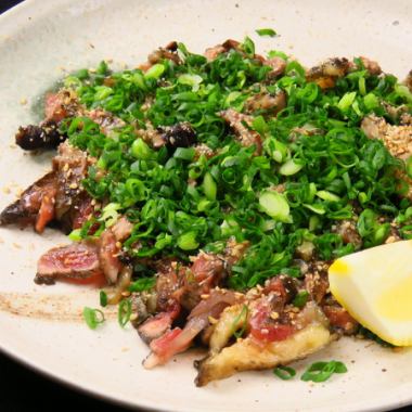 Satisfy both your stomach and your heart! Famous grilled thighs and tataki [120 minutes all-you-can-drink included, LO 30 minutes before full meal] 5,000 yen (tax included)