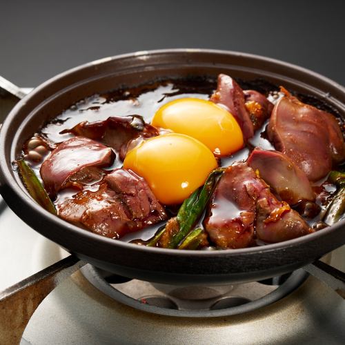 新鮮なレバーを味わえる！馬のレバ刺しや目の前で仕上げるレバ煮ラは1度食べてみて欲しい！