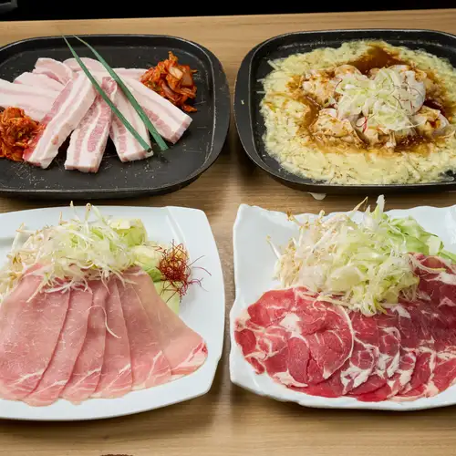 涮涮鍋和其他肉類菜餚也很棒。