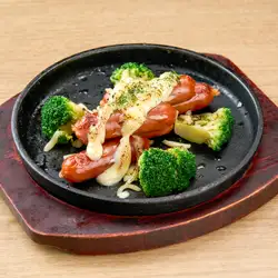 ウインナーとブロッコリーのマヨチーズ焼き