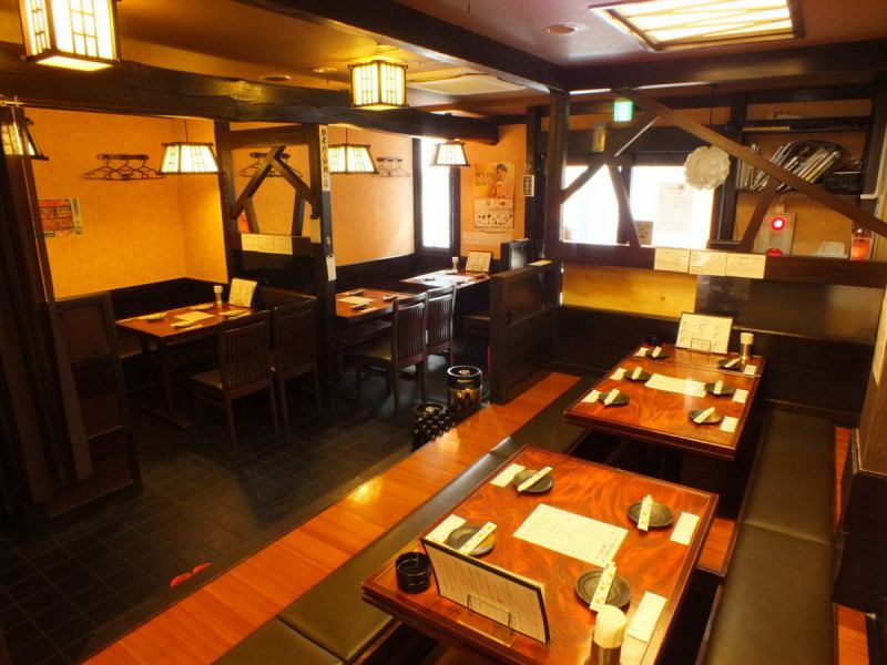 [Calm atmosphere] In the shop unified with brown, there are many seats for the wider digging and table seats.Let's have a good time together with delicious cuisine and alcohol! Let's bring Shimura town together!