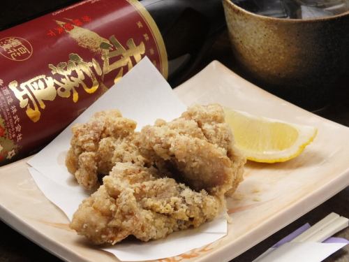 《名物》産地直送の新鮮な鶏肉を使用！ジューシーな大分唐揚げ