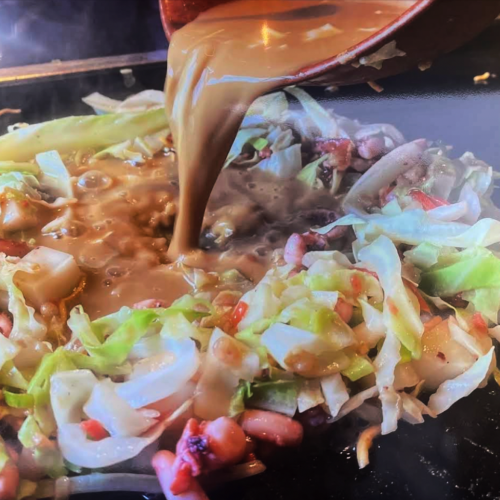 人気の定番！具材の旨みを楽しむスペシャルもんじゃ♪