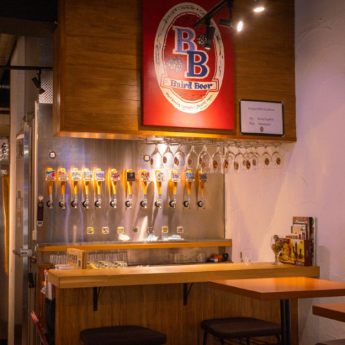 The counter where you can sit in front of rows of craft beers is our special seat! You can enjoy the freshly poured craft beer as soon as it has been exposed to the air ◎ Recommended seat for a date or drinking beer!