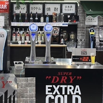 最高のビアガーデンで楽しむ特別な時間！このビアガーデンでは、夜景とともに、美味しいお酒を楽しむことができます！