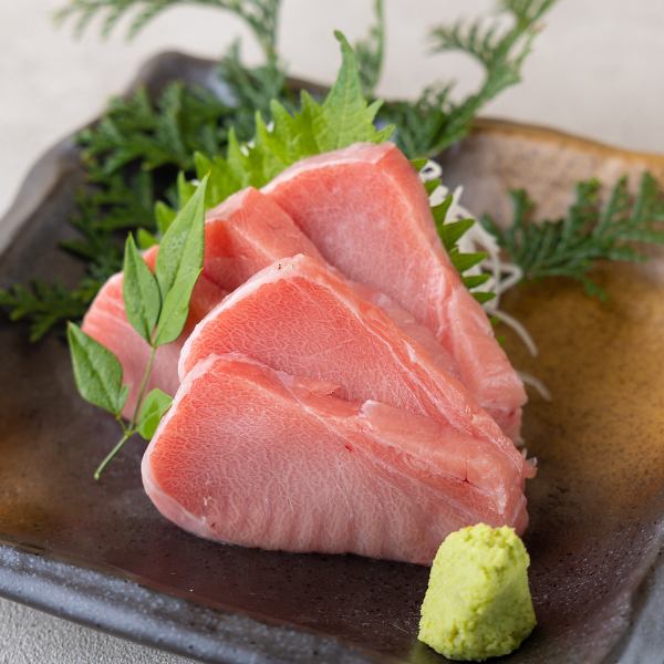 We recommend not only Japanese bar dishes, but also standard seafood and meat dishes!