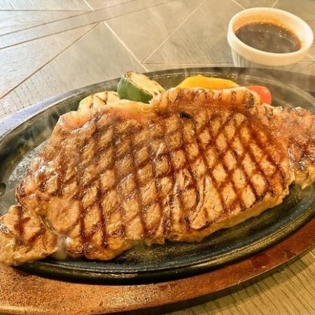 国産黒毛和牛の鉄板サーロインステーキ