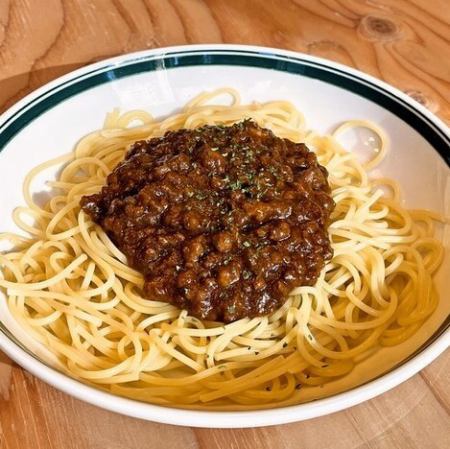 ほのかにカレー香る ミートソース
