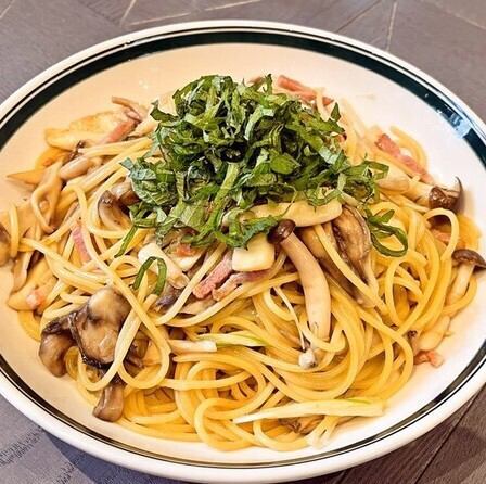 和風バター醤油 3種きのことベーコン