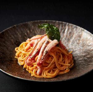 ズワイ蟹と白菜のトマトクリームパスタ