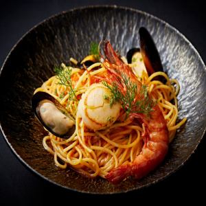 홍합과 새우와 가리비의 페스카토레