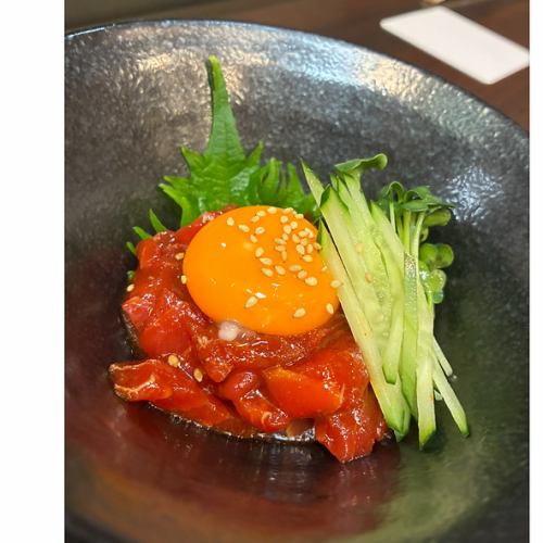 本まぐろユッケ