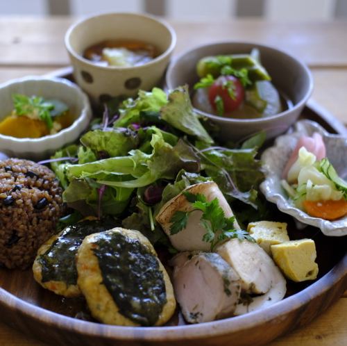 酵素玄米ランチプレート（毎週金曜日限定）