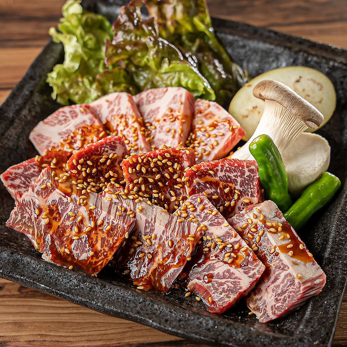 Anyone can enjoy a refreshing and delicious meal because it is Japanese black beef from cows.