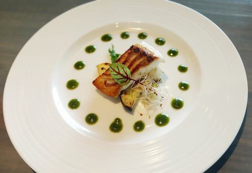 SHU LaBo ランチコース(お魚メイン&伊万里牛赤身ステーキ)前日までの要予約