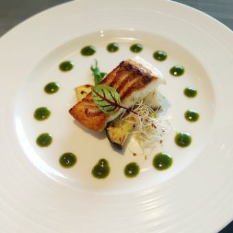 【特別な日や自分へのご褒美に!】伊万里牛とお魚のダブルメインのフルコースランチ!