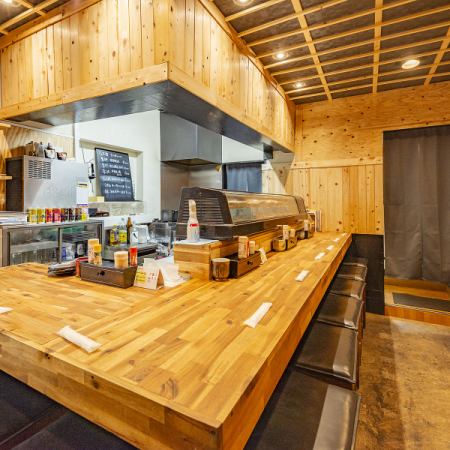 おひとり様でも大歓迎なカウンター席はライブ感満載！