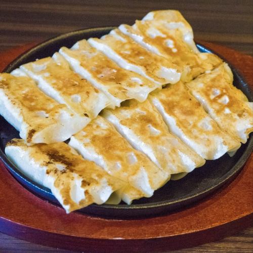 Crispy Teppanyaki Gyoza (gyoza dumplings) 5 pieces