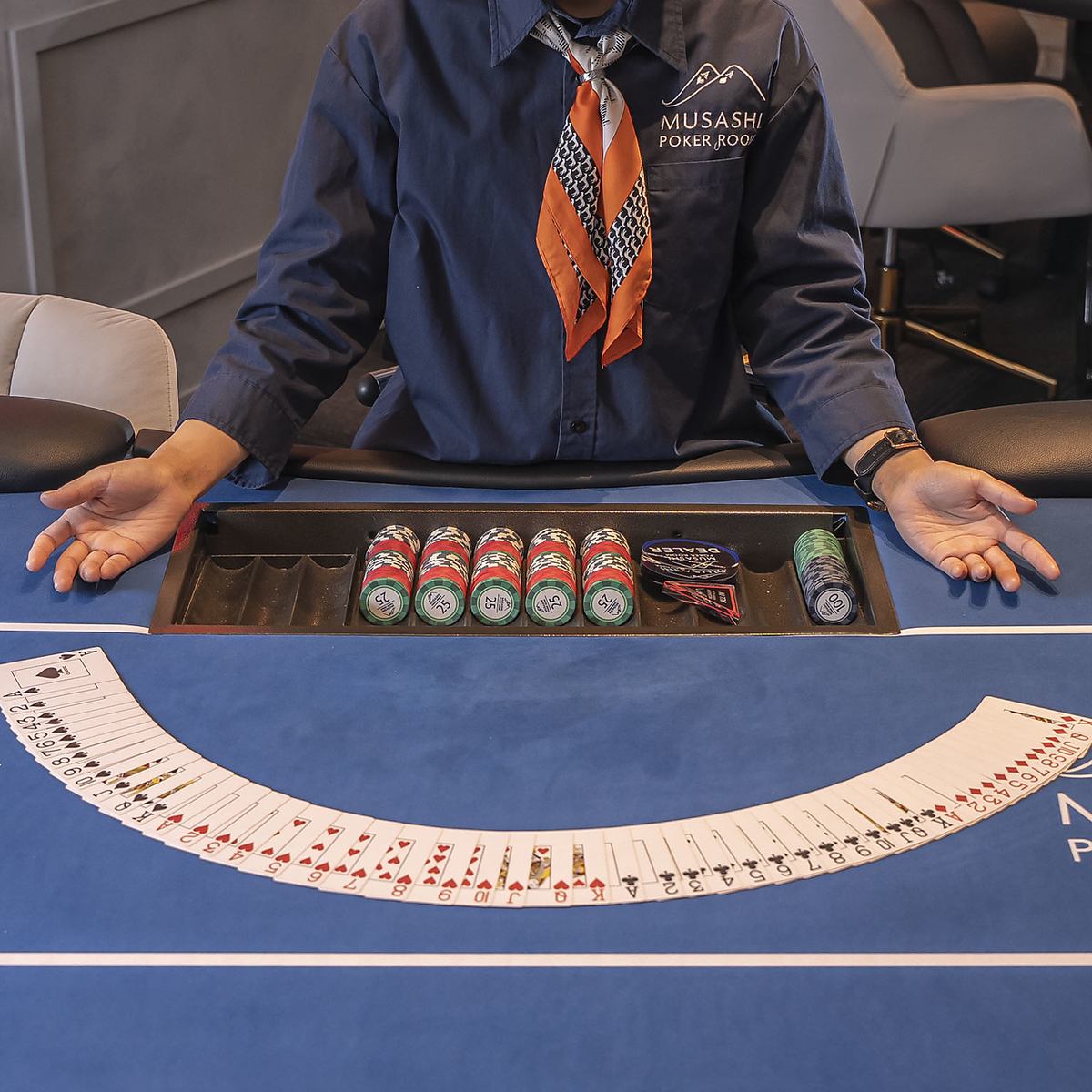 雰囲気のいい店内でポーカがお楽しみいただけます。