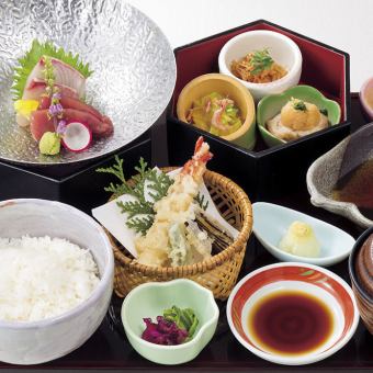 Recommended for lunch parties: Kyomachiya Kaisokuzen (set of 7 dishes) with drink included - 1,350 yen (tax included) for food only
