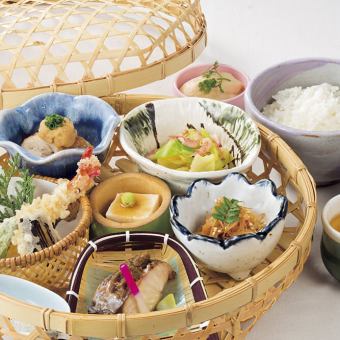 【ディナー】花かご会食膳<全10品>お料理のみ2900円(税抜)【要予約】