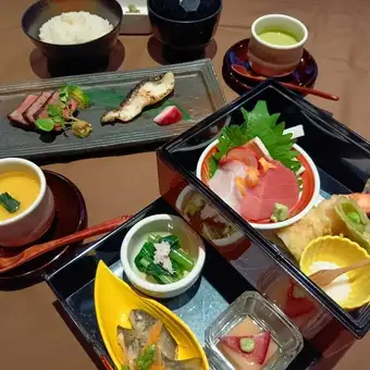 ランチ贅沢会食 『伏見会食』