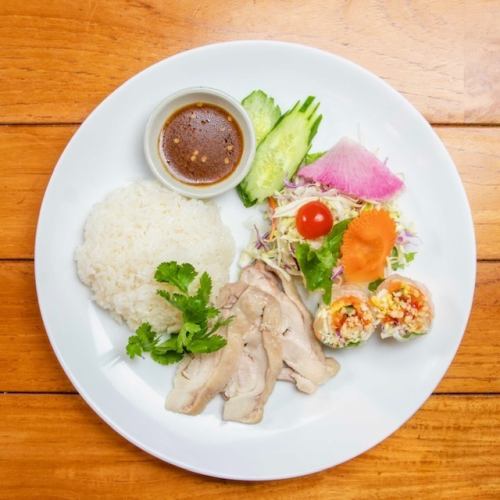 선택할 수있는 태국 점심 세트