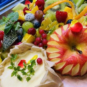[紀念日♪ 慶祝活動交給我們] 甜點盤，附有鮮花和糕點師的特別留言