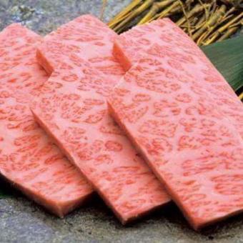 For your banquet, enjoy high-quality meat such as ``3 types of rare cuts'' Miyazaki beef special lean meat [7,000 yen course with all-you-can-drink] 10 dishes in total