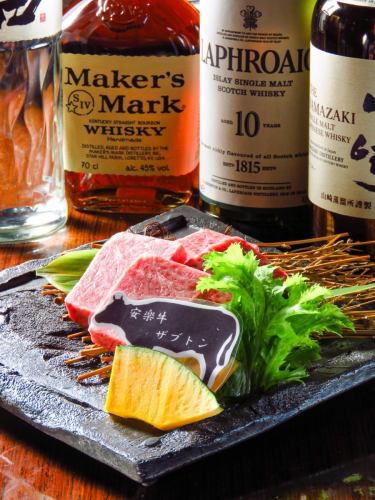 A perfect marriage of yakiniku and sake!