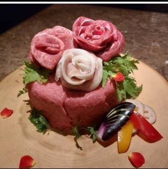 《記念日や特別な日に》特製肉ケーキ★8,000円(直径15センチ)