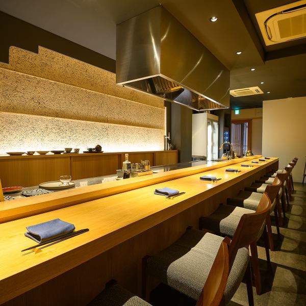 [A casual teppanyaki restaurant that's not too formal] We look forward to your visit to our restaurant, which has a casual atmosphere that is not too intimidating.Jazz and other upbeat music is played inside the restaurant, so even if it's your first time trying teppanyaki, you can feel at ease!