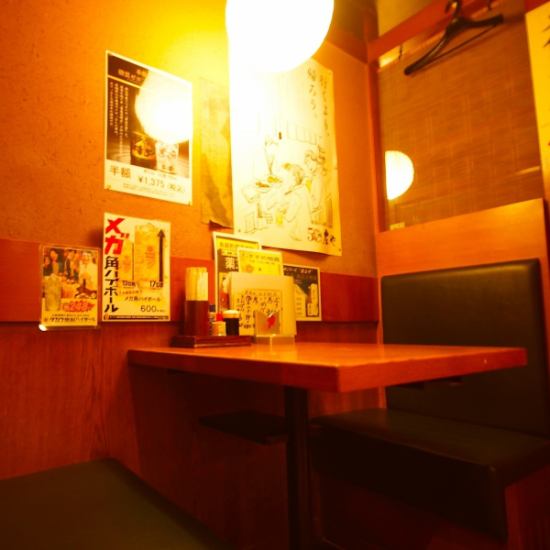 The restaurant has a calm atmosphere full of Japanese charm! Seating for two, recommended for a date