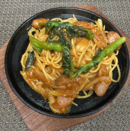 ソーセージのトマトパスタ